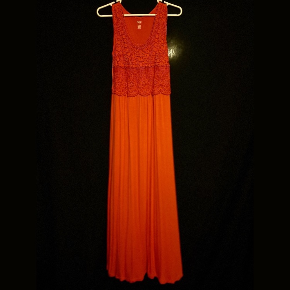 🌟 5/$30 - Lace Maxi Dress